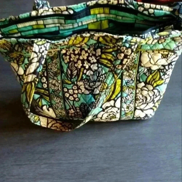 Vera Bradley Tote - Picture 1 of 2